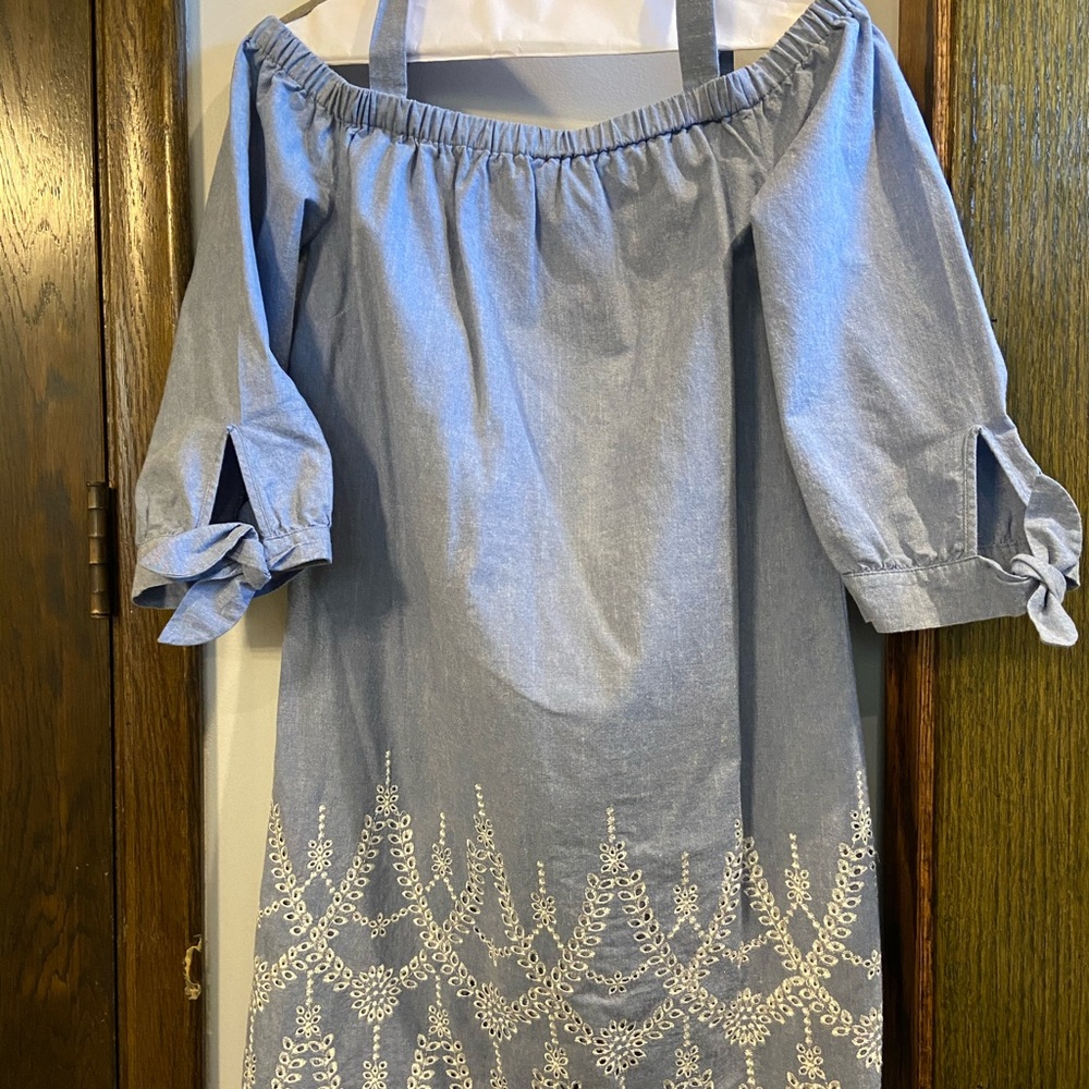 Women’s dress